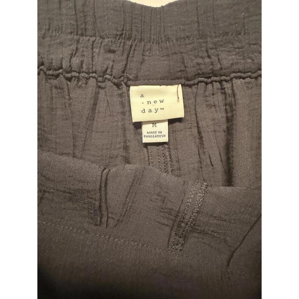a new day Black Textured Lounge Shorts Women’s Medium NWOT - Picture 3 of 6